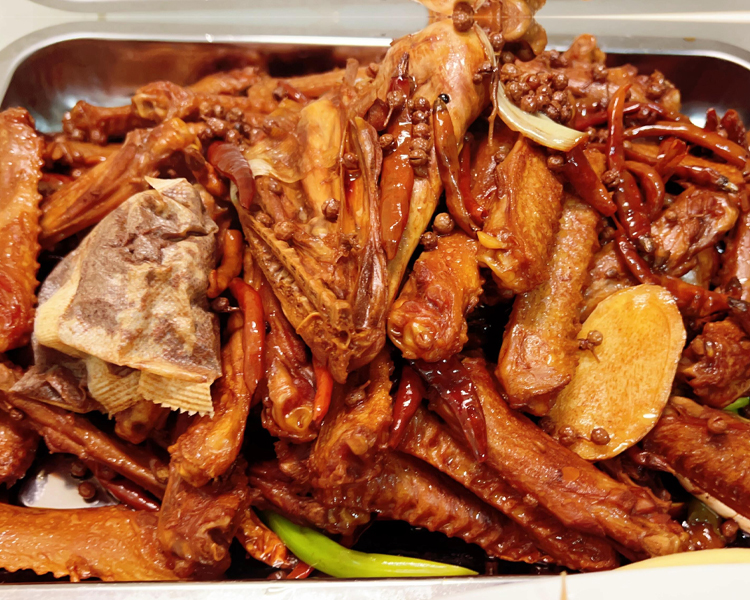 周黑鸭加盟费多少钱左右呢，开个周黑鸭要多少万元
